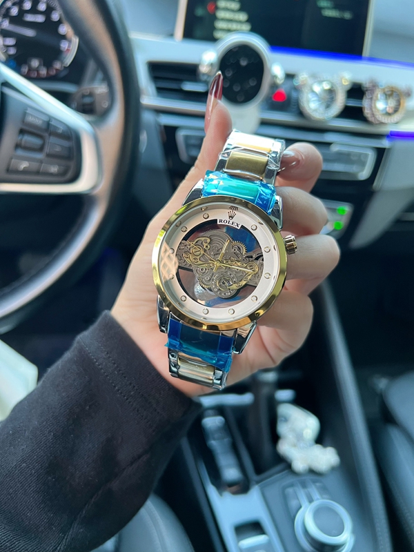 ブランド時計側面デザイン